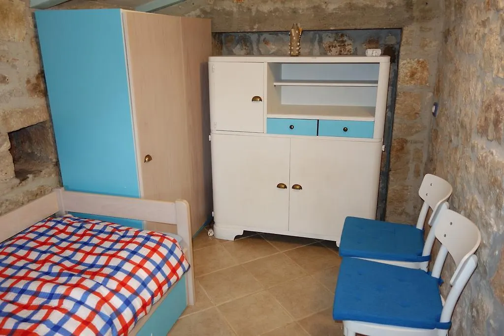 Vila Majda Tar-Vabriga